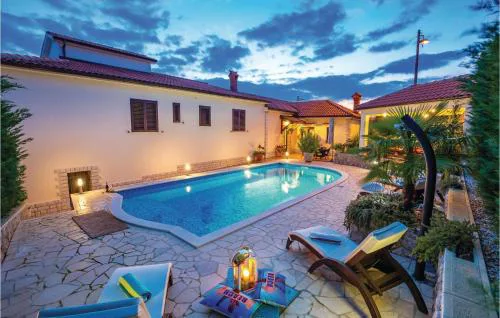 2 Bedroom Amazing Apartment In Rijeka