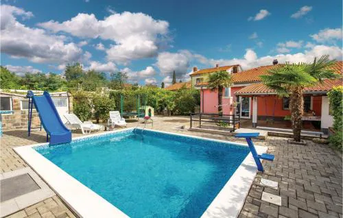 2 Bedroom Beautiful Home In Rijeka