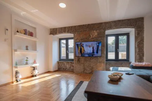 Apartman NAI WITH PRIVATE JACUZZI AND PARKING