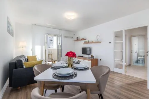 Apartment IN