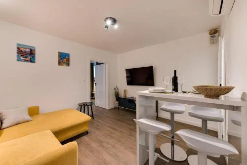 MINMAR Apartments