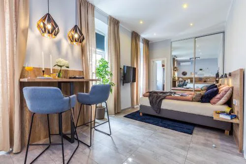 Number 1 Deluxe Apartments