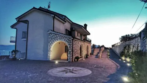 Studio Apartment "Brigita",parking with gate