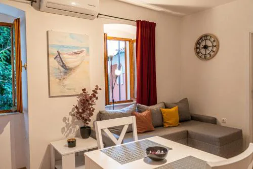 Sunny Bay Apartment