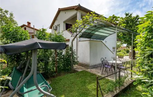 Gorgeous Apartment In Rukavac With Wifi