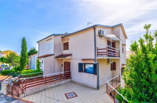 Apartments in Selce 41668