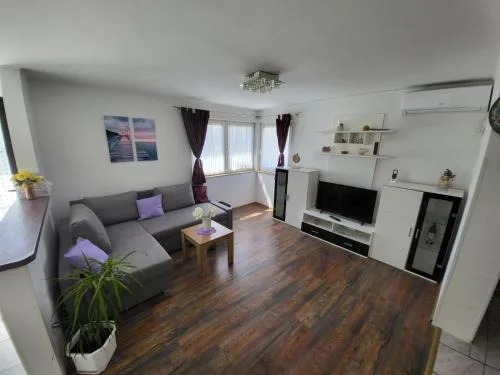 Apartment Sara