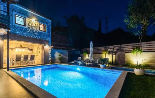 Beautiful Home In Tribalj
