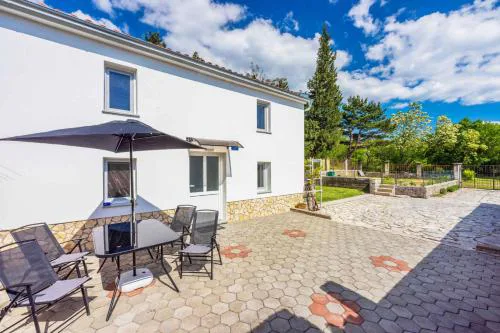 Holiday home in Tribalj 45044