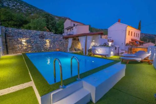 Holiday home in Tribalj 5643