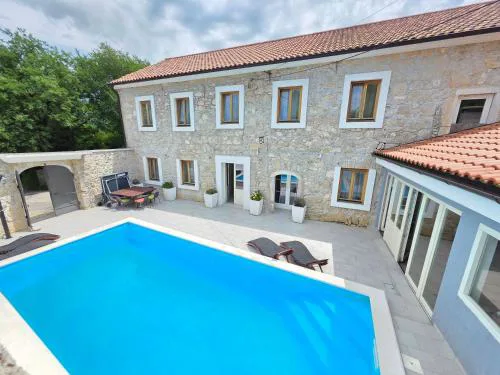 STONE HOUSE with pool