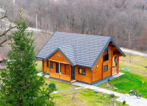 Wooden Villa Old Oak Plitvice Lakes