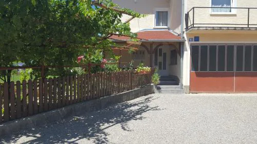 Studio Apartments Ante