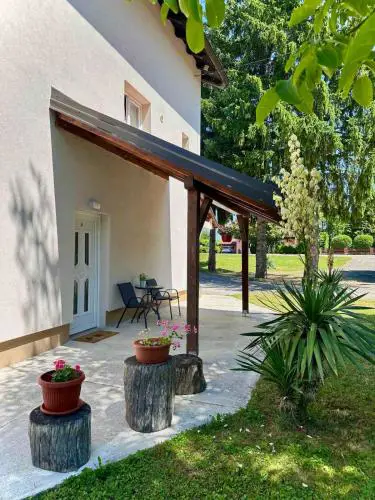 Guest house Ema