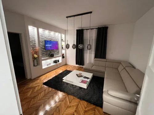 Apartman Žanić Ogulin with pool and jacuzzy