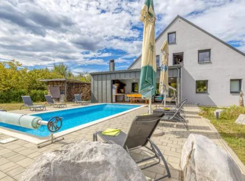 Holiday Home Mali Raj
