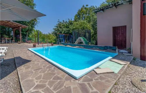 4 Bedroom Stunning Home In Plaski