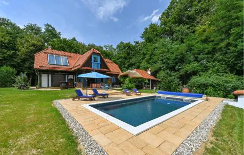 Awesome Home In Zlatar With Sauna