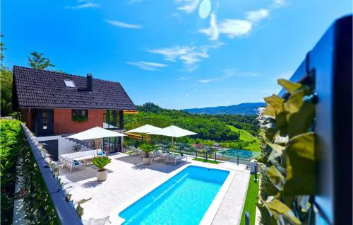 Lovely Home In Donja Stubica