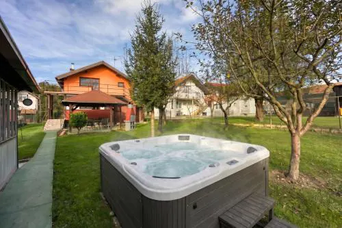 House Pepica With Hot Tub - Happy Rentals