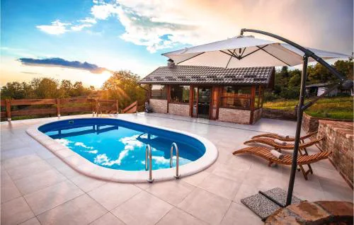 Awesome Home In Jamnica Pisarovinska