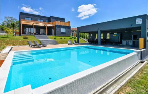 Beautiful Home In Klostar Ivanic