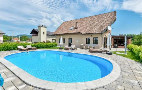 Cozy Home In Krasic With Sauna