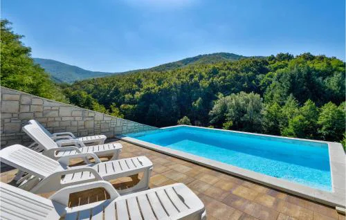 Beautiful Home In Poljanica Bistranska
