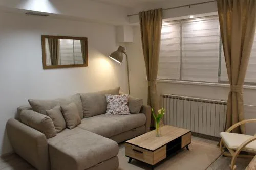 Apartment Anna - FREE Pickup from OR Dropoff to Zagreb airport AT ANY TIME, please give three days advance notice - Long-term parking with airport transport possibility