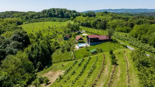 OPG Rose Hip Hill ekološko imanje