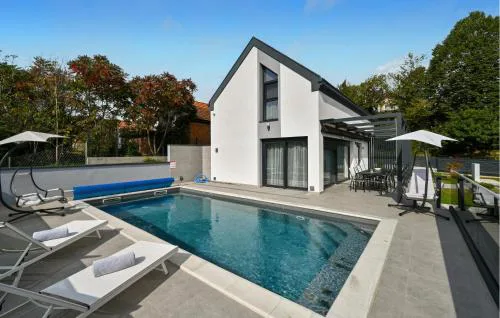 Amazing Home In Margecan With Wifi