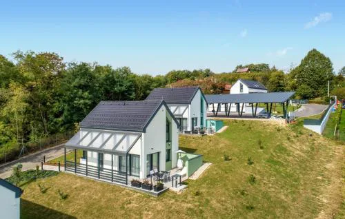 Lovely Home In Margecan With Wifi