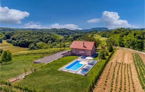 Lovely Home In Novi Marof With Sauna