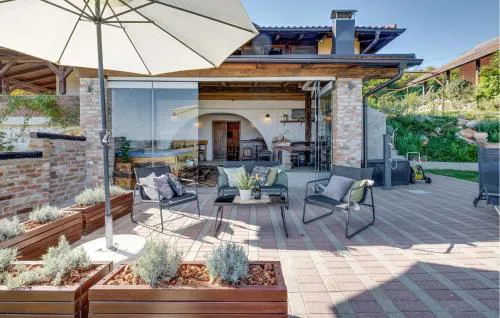 Cozy Home In Kapela With Wifi