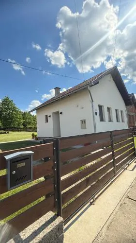 Holiday Home Little House on Papuk