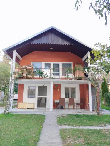 Kuća za odmor River House