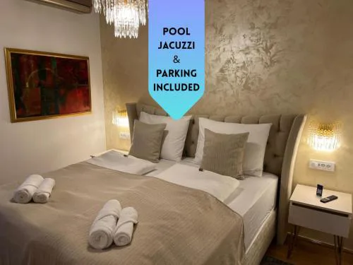 La Luna Room with Pool & Jacuzzi, Bikes and Secured Parking