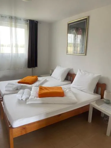 Rooms Jelengrad