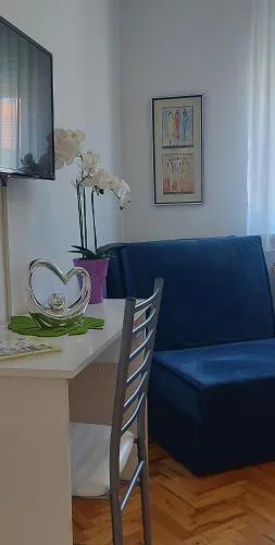 Apartman EXCELLENT - Kuća za odmor u Županji -natkriveno parkirno mjesto