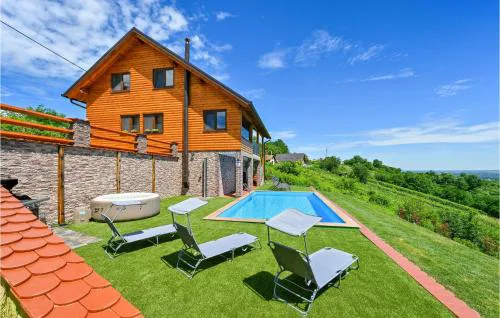 Amazing Home In Grabrovnik With Sauna