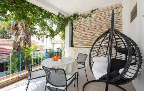 2 Bedroom Amazing Apartment In Klek