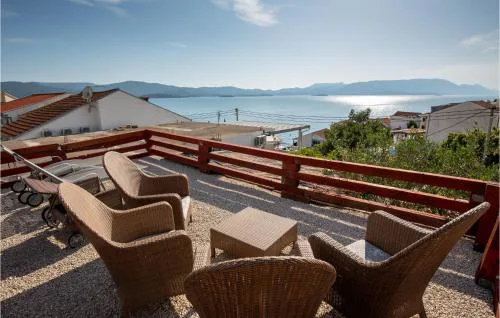 Apartment Komarna Cr