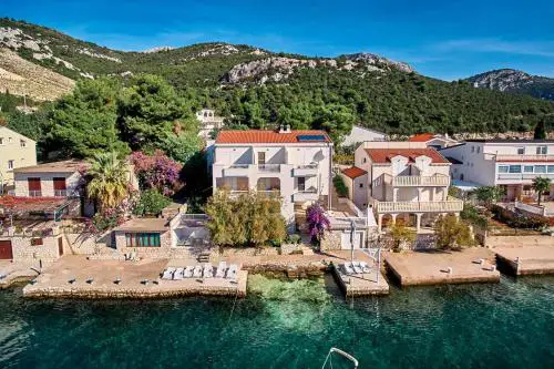 Apartments Sea front