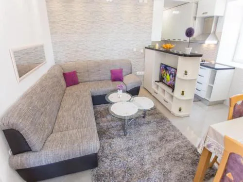 Apartment Moja - Two Bedroom Apartment with Terrace