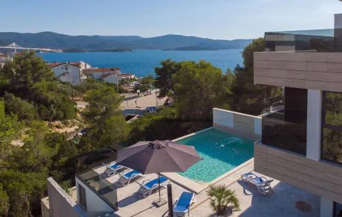 Villa Delux View