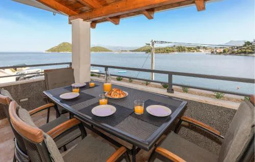 One-Bedroom Holiday Home In Blace