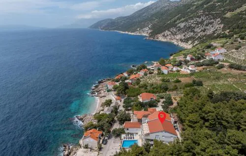 Beautiful Apartment In Dingac With Wifi