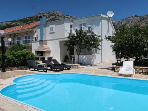 Holiday Home Kevin by Interhome