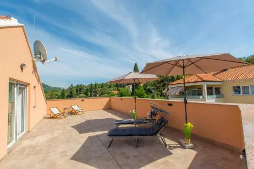 Casa Lidia - Modern & Spacious & Few Steps to Beach & Breathtaking View