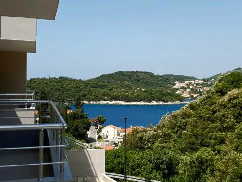 Orchid SeaView Apartment With Garage Parking